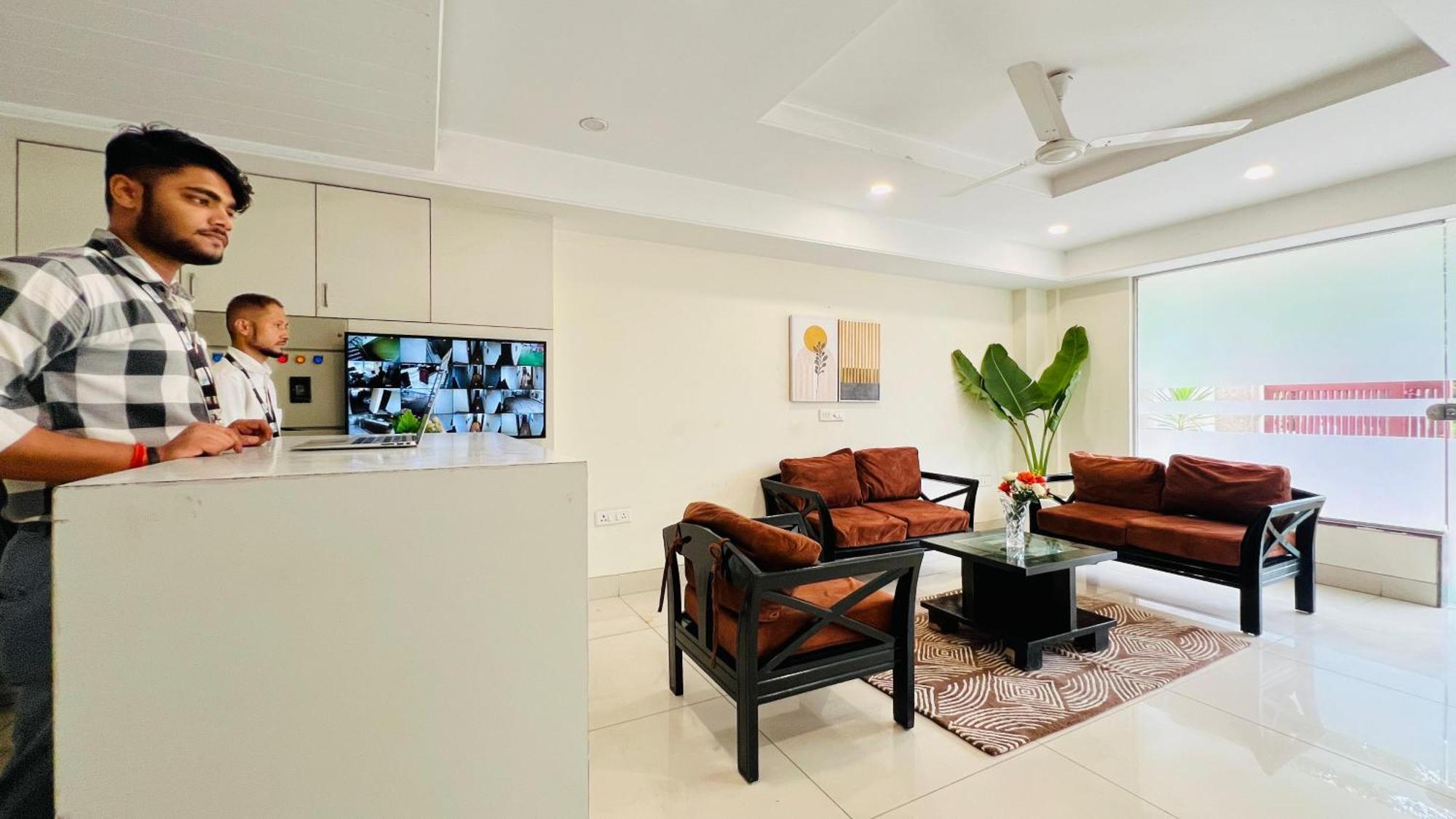 Apartment Bluo Studio4 Golf Course Road - Gym, Balcony, Lift